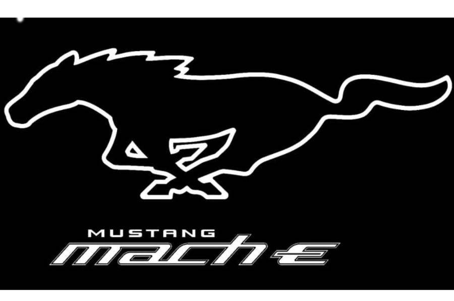 Ford Mustang Mach-E emblémája