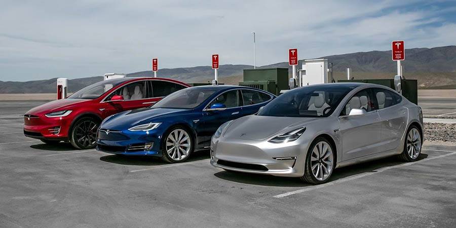 Tesla Model 3, Model S és Model X szemből